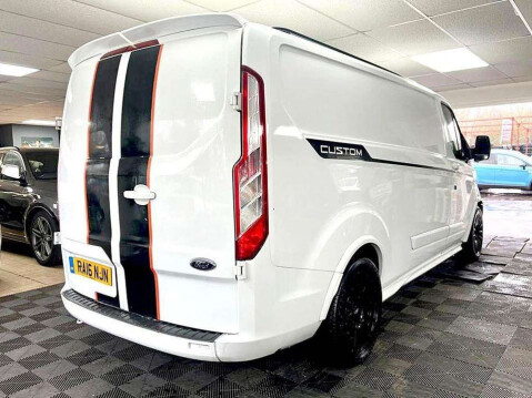 Ford Transit Custom 340 LR PV 2