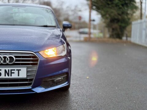 Audi A1 TFSI SPORT 44
