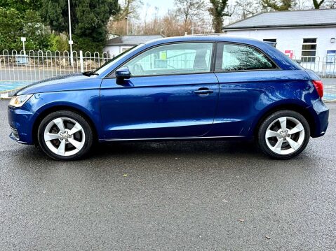 Audi A1 TFSI SPORT 32