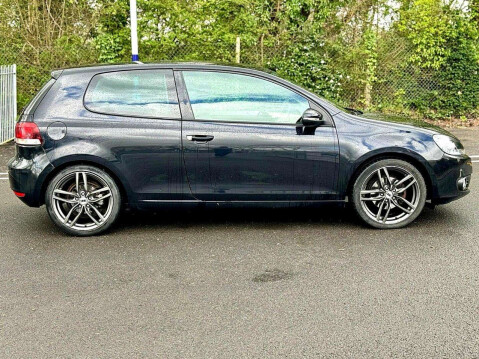 Volkswagen Golf 2.0 TDI GT 11