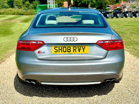 Audi S5 4.2 V8 18