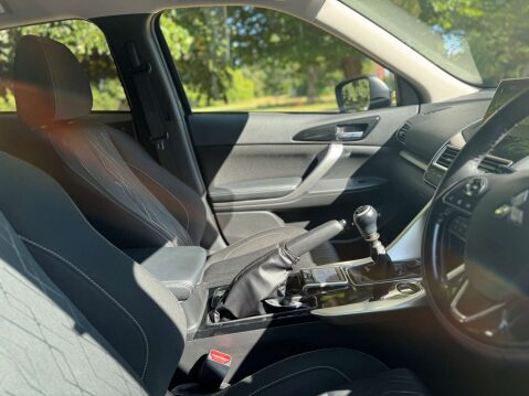 Mitsubishi Eclipse Cross 1.5 T 3 61