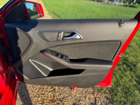 Mercedes-Benz A Class 2.0 A250 BlueEfficiency AMG Sport Auto 5dr 61