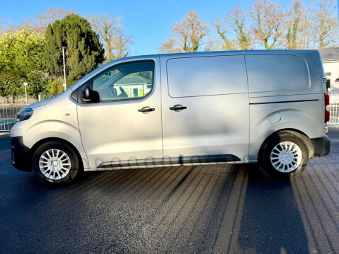 Toyota Proace 1.6 Proace Icon 11