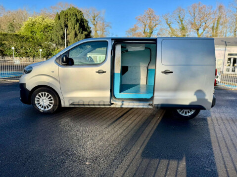 Toyota Proace 1.6 Proace Icon 10