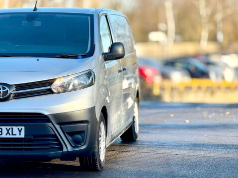 Toyota Proace 1.6 Proace Icon 38