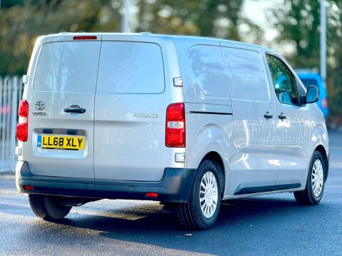 Toyota Proace 1.6 Proace Icon 30