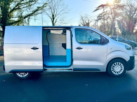 Toyota Proace 1.6 Proace Icon 33