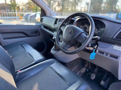 Toyota Proace 1.6 Proace Icon 6