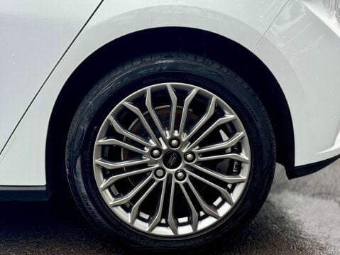 Ford Focus 1.5 T EcoBoost Titanium X 42