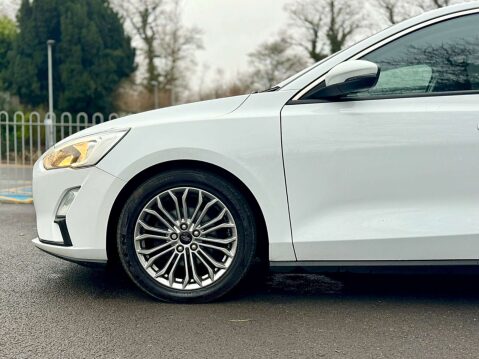 Ford Focus 1.5 T EcoBoost Titanium X 46