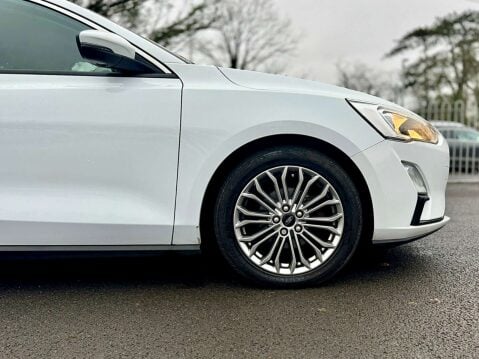 Ford Focus 1.5 T EcoBoost Titanium X 48