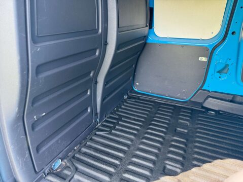 Volkswagen Caddy 1.6 Caddy C20 Startline TDI 43