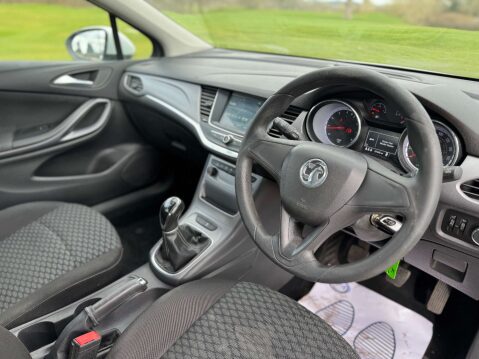 Vauxhall Astra 1.4 Astra Design 5dr 4