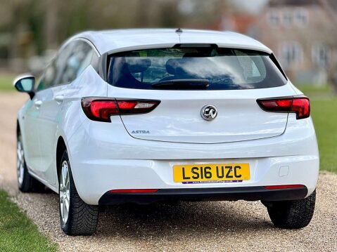 Vauxhall Astra 1.4 Astra Design 5dr 22