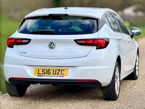 Vauxhall Astra 1.4 Astra Design 5dr 23