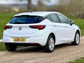Vauxhall Astra 1.4 Astra Design 5dr 29