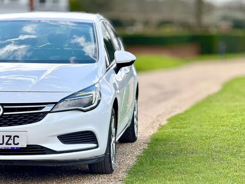 Vauxhall Astra 1.4 Astra Design 5dr 37