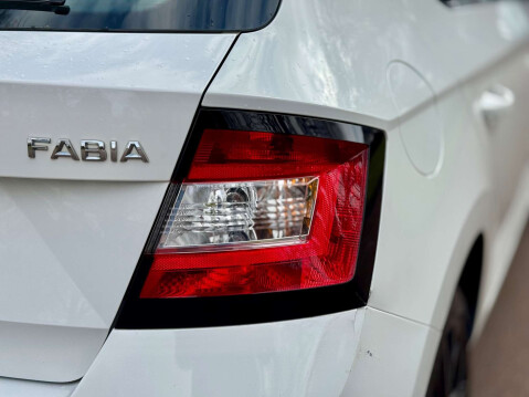 Skoda Fabia 1.0 Fabia Colour Edition MPI 5dr 53