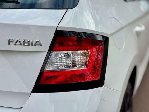 Skoda Fabia 1.0 Fabia Colour Edition MPI 5dr 53