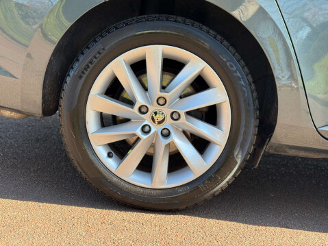 Skoda Superb 1.5 Superb SE TSI 5dr 37