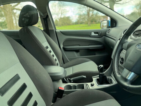 Ford Focus 1.8 Focus Zetec 125 5dr 28