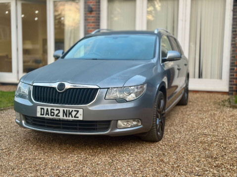 Skoda Superb 2.0 Superb Elegance TDI CR Semi-Auto 5dr 11