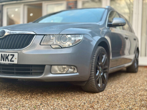 Skoda Superb 2.0 Superb Elegance TDI CR Semi-Auto 5dr 12