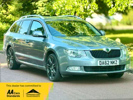 Skoda Superb 2.0 Superb Elegance TDI CR Semi-Auto 5dr