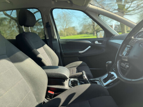 Ford S-Max 2.0 S-Max Titanium Auto 5dr 27