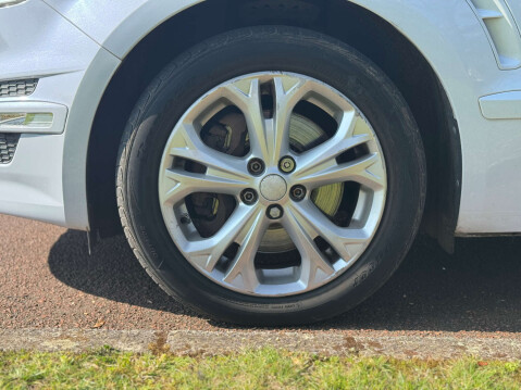 Ford S-Max 2.0 S-Max Titanium Auto 5dr 43