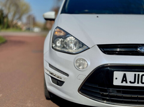 Ford S-Max 2.0 S-Max Titanium Auto 5dr 10