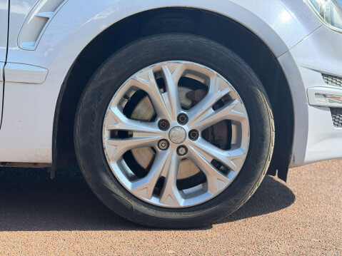 Ford S-Max 2.0 S-Max Titanium Auto 5dr 44