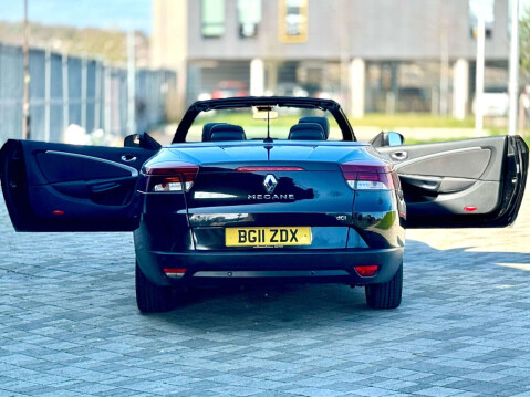 Renault Megane 1.9 Megane Dynamique TomTom DCI 2dr 32