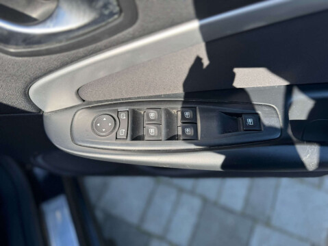 Renault Megane 1.9 Megane Dynamique TomTom DCI 2dr 56