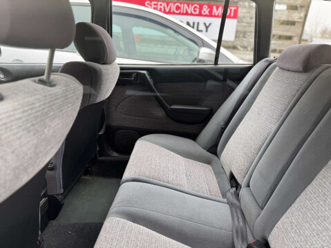 Toyota Carina E 2.0 Carina E GLI Auto 5dr 4
