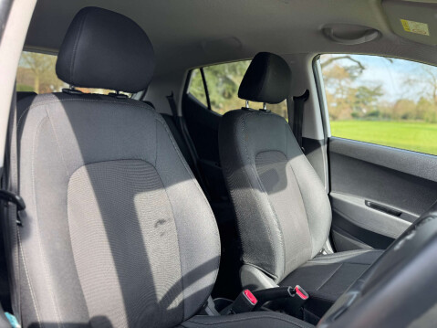 Hyundai i10 1.0 i10 Play 5dr 30