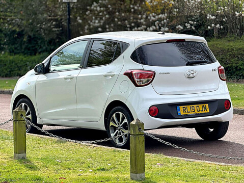 Hyundai i10 1.0 i10 Play 5dr 4