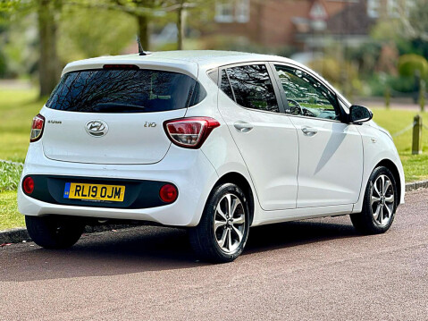 Hyundai i10 1.0 i10 Play 5dr 21