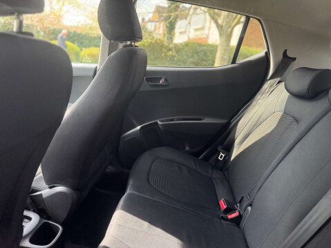 Hyundai i10 1.0 i10 Play 5dr 32