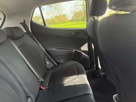Hyundai i10 1.0 i10 Play 5dr 35