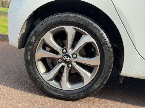 Hyundai i10 1.0 i10 Play 5dr 41