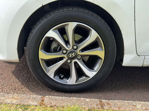 Hyundai i10 1.0 i10 Play 5dr 43