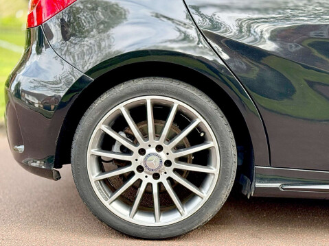 Mercedes-Benz A Class 1.5 A180 BlueEfficiency AMG Sport CDi Auto 5dr 48
