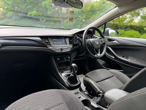 Vauxhall Astra 1.0 Astra SRi Ecotec S/S 5dr 22