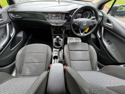 Vauxhall Astra 1.0 Astra SRi Ecotec S/S 5dr 25
