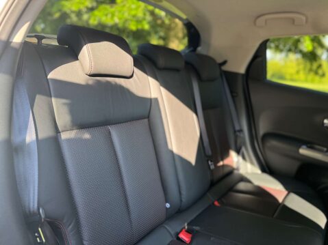 Nissan Juke 1.6 Juke Tekna CVT 5dr 27
