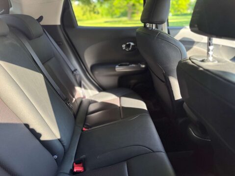 Nissan Juke 1.6 Juke Tekna CVT 5dr 27