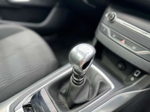 Peugeot 308 1.6 HDi Active 6