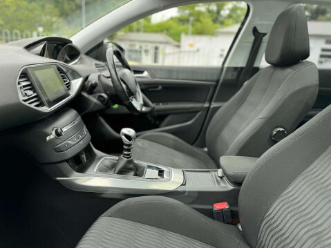Peugeot 308 1.6 HDi Active 11